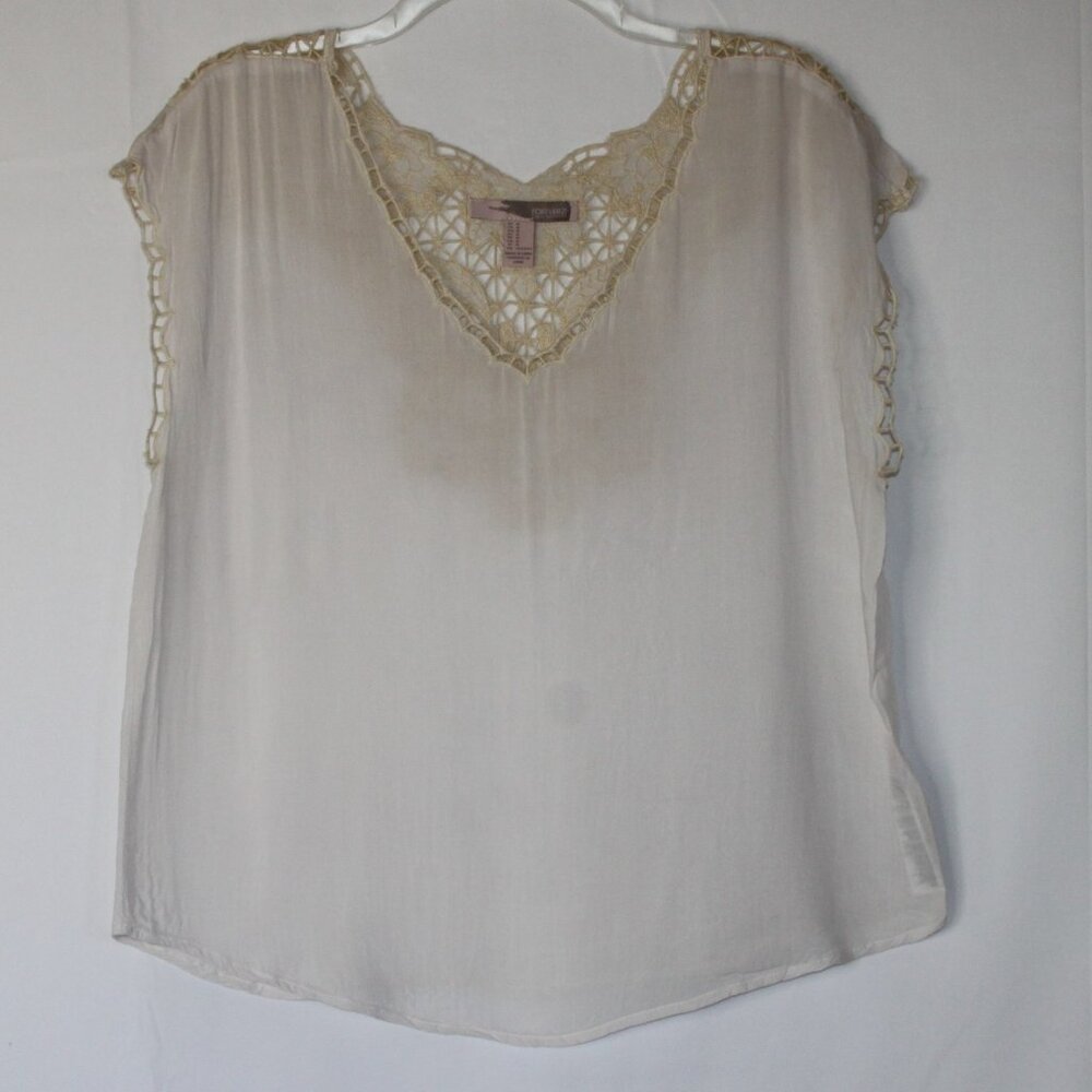 FOREVER 21 WOMENS CREAM CROCHET TOP BLOUSE SZ M SLEEVELESS RAYON LIGHTWEIGHT
